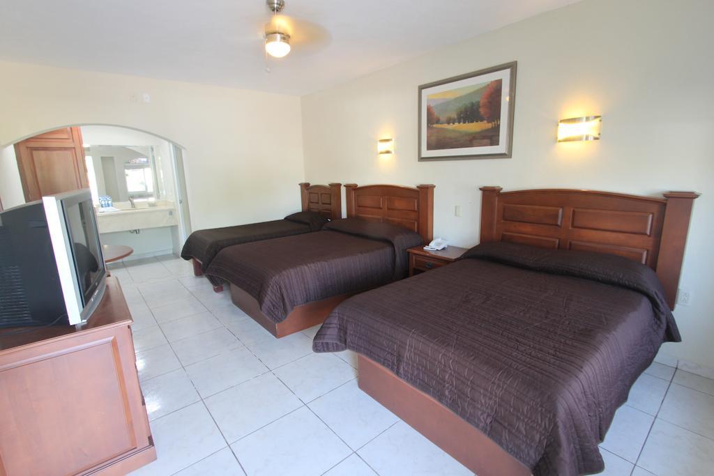 Hotel Real Posada Манзанило Екстериор снимка