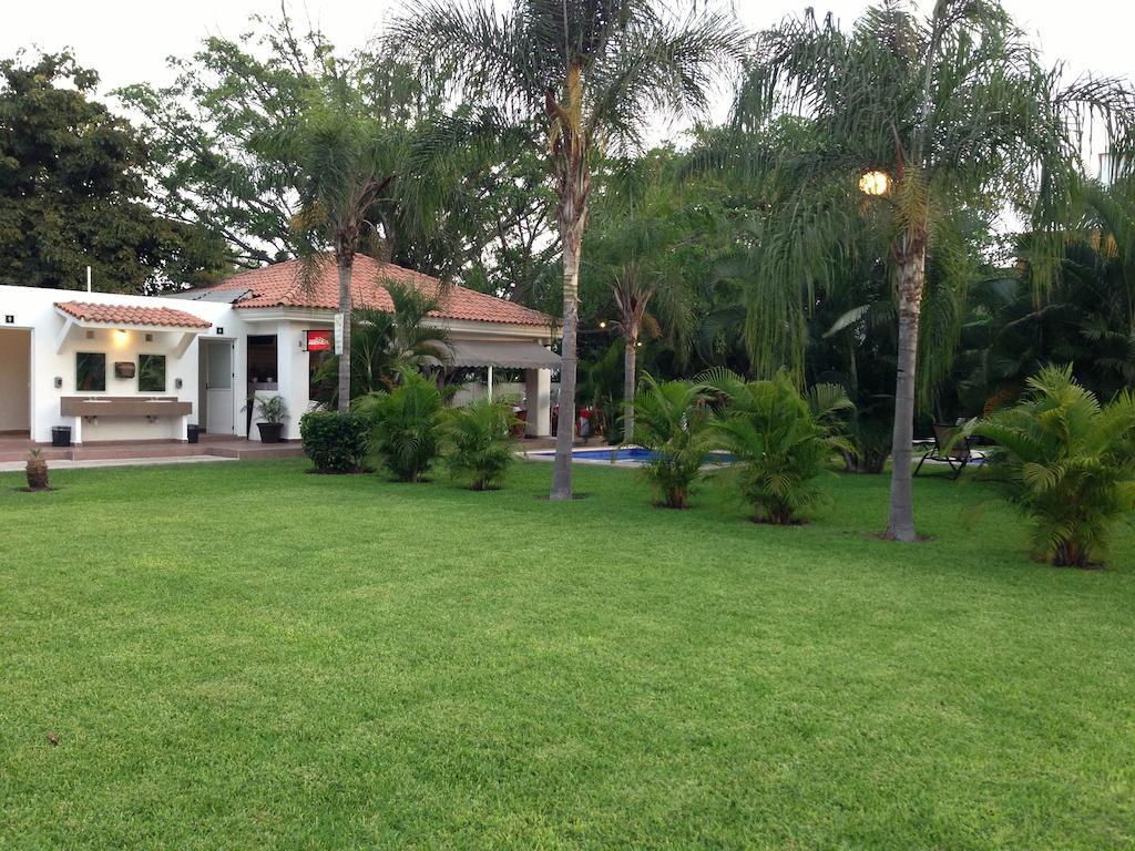 Hotel Real Posada Манзанило Екстериор снимка